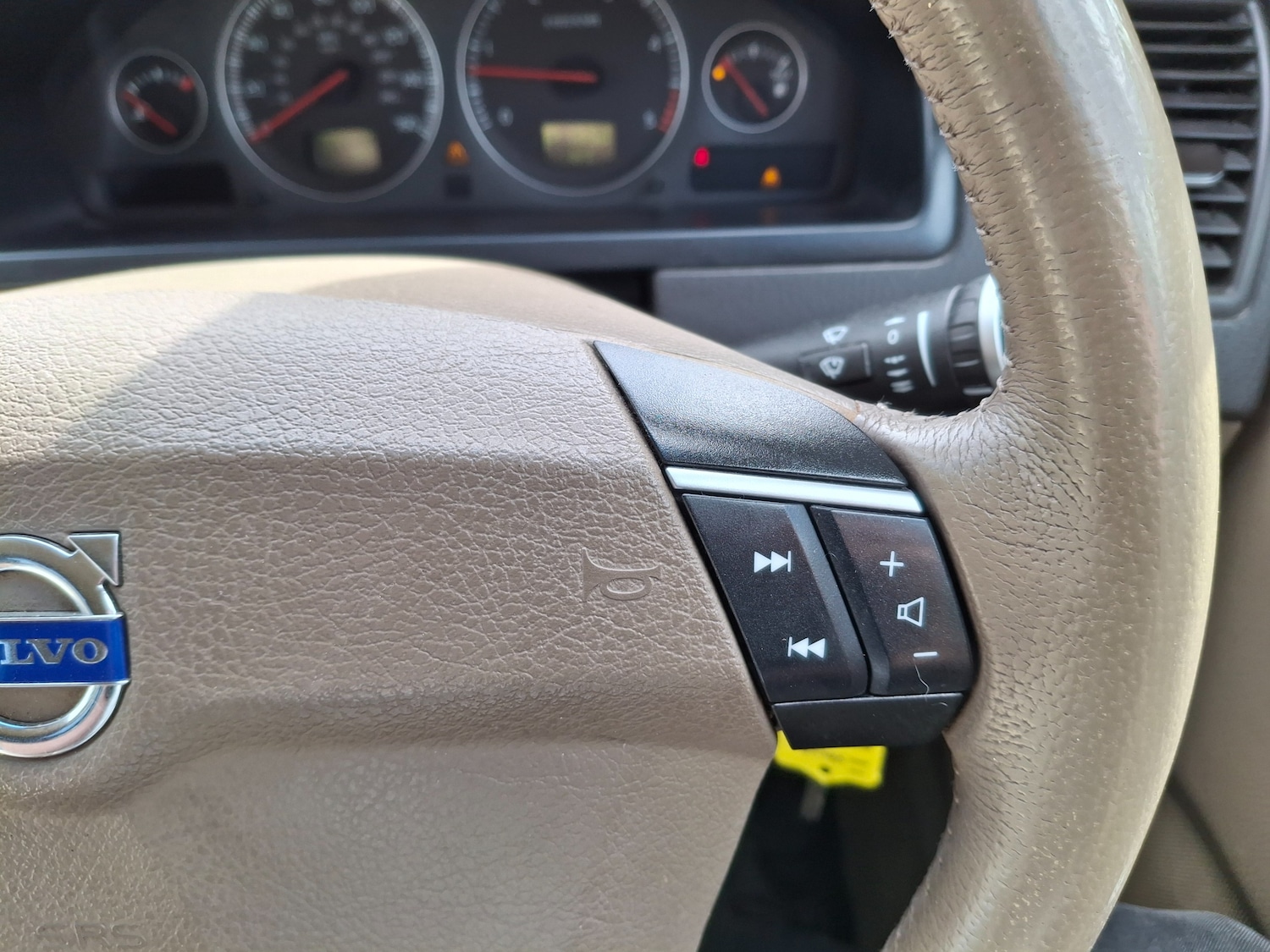 Used Volvo XC90 2010 for sale - 77834715: Photo 27