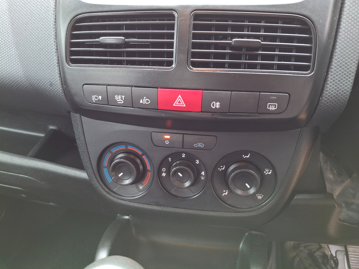 Used Fiat Doblo 2016 for sale - 76062728: Photo 21