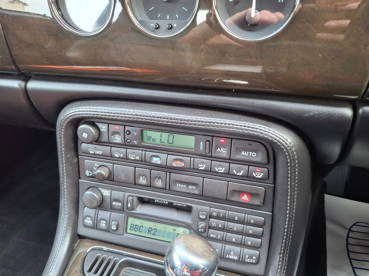 Used Jaguar XKR 1998 for sale - 78029063: Photo 19