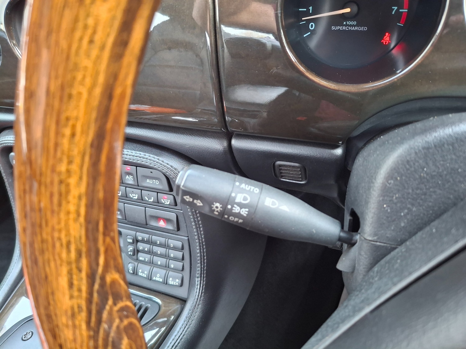 Used Jaguar XKR 1998 for sale - 78029063: Photo 23