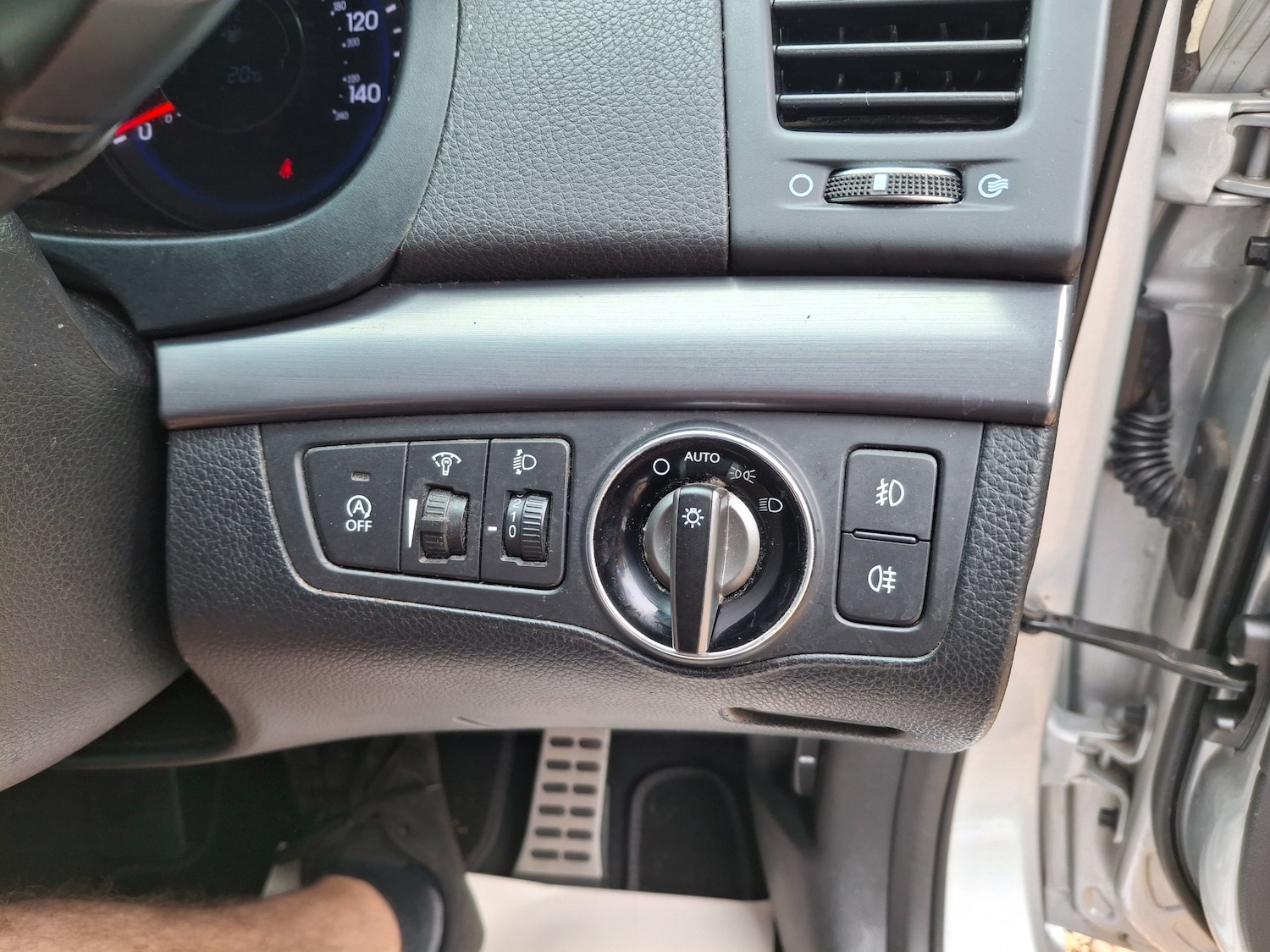 Vehicle 29
