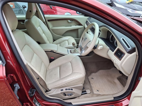Used Volvo V70 2010 for sale - 76273829: Photo 10