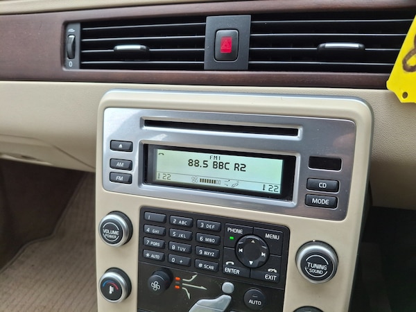 Used Volvo V70 2010 for sale - 76273829: Photo 18