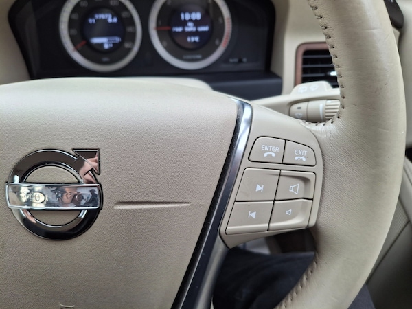 Used Volvo V70 2010 for sale - 76273829: Photo 23