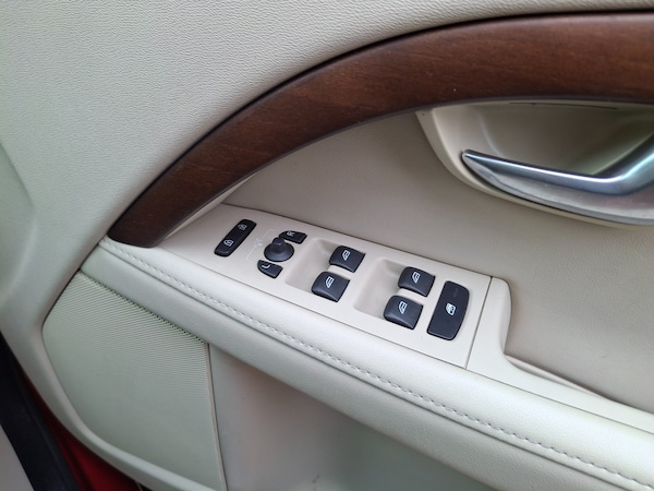 Used Volvo V70 2010 for sale - 76273829: Photo 25