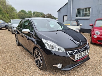Used Peugeot 208 2015 for sale - 75582342: Photo