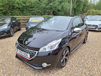 Used Peugeot 208 2015 for sale - 75582342: Photo