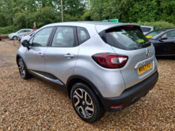 Used Renault Captur 2017 for sale - 74871742: Photo