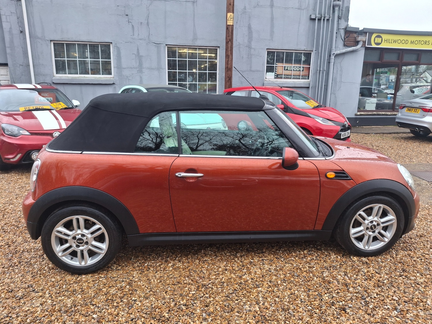 Used MINI Convertible 2011 for sale - 77211727: Photo 15