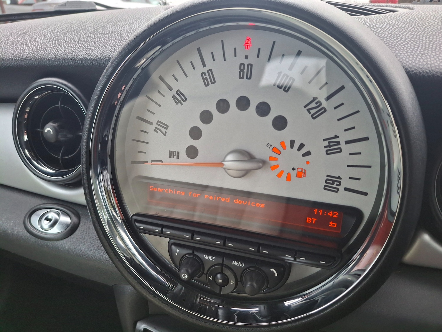 Used MINI Convertible 2011 for sale - 77211727: Photo 26