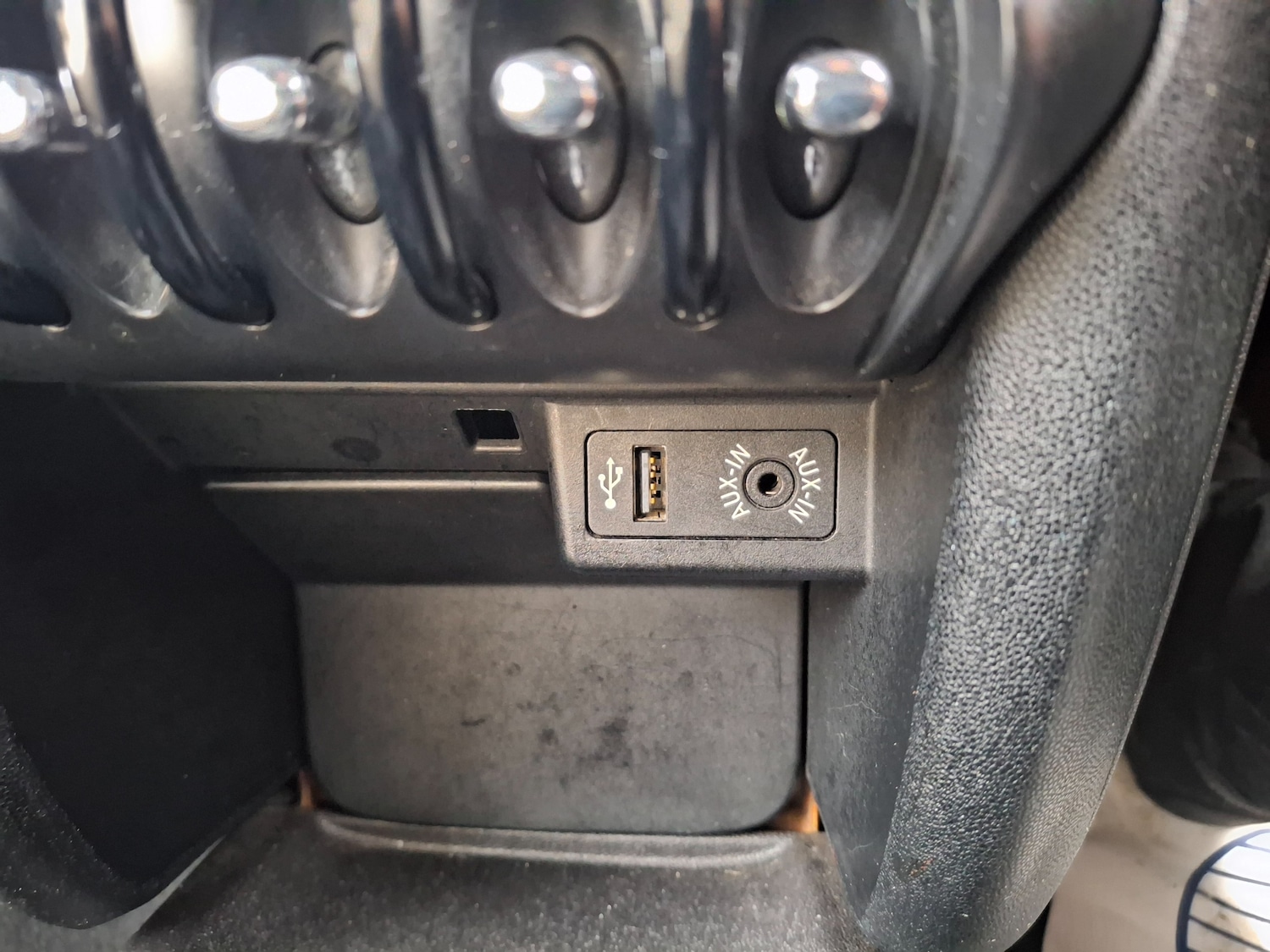 Used MINI Convertible 2011 for sale - 77211727: Photo 29