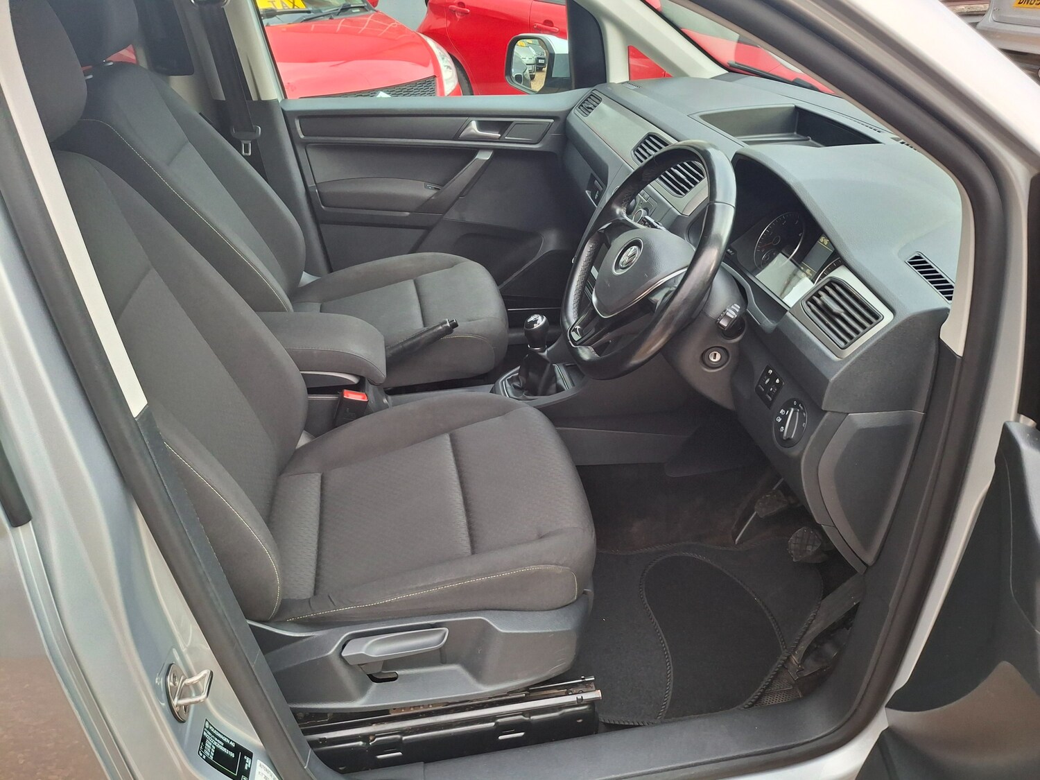 Used Volkswagen Caddy Maxi Life 2016 for sale - 77552483: Photo 10