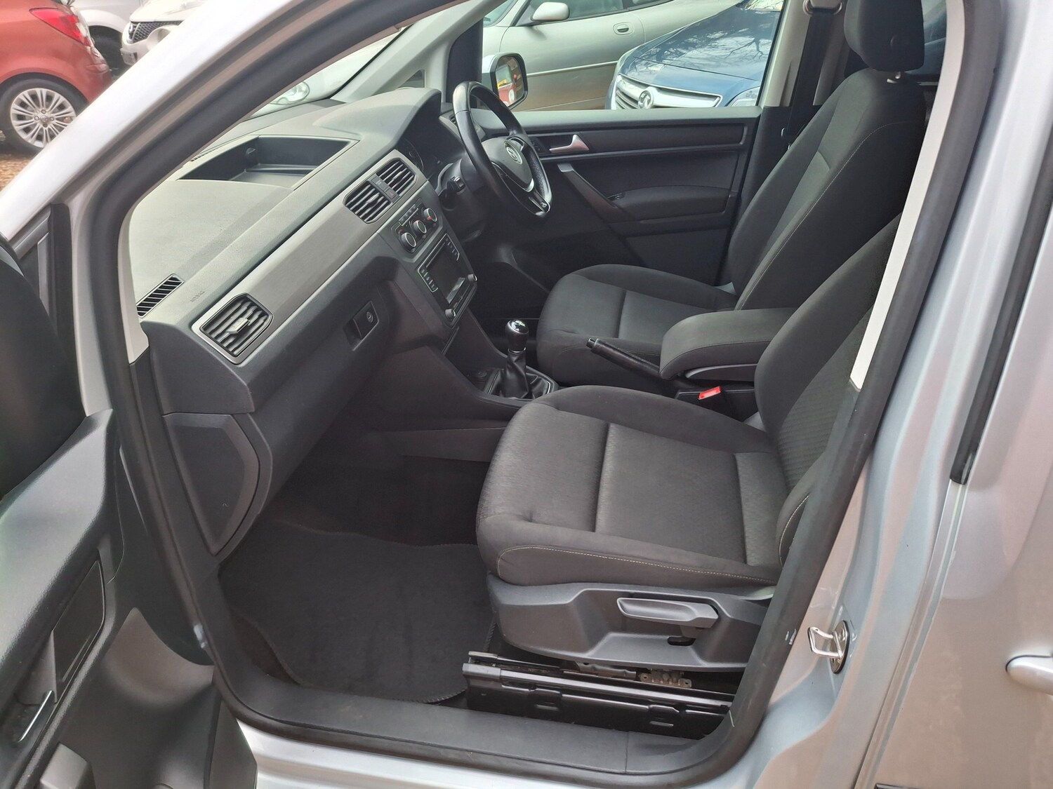 Used Volkswagen Caddy Maxi Life 2016 for sale - 77552483: Photo 12