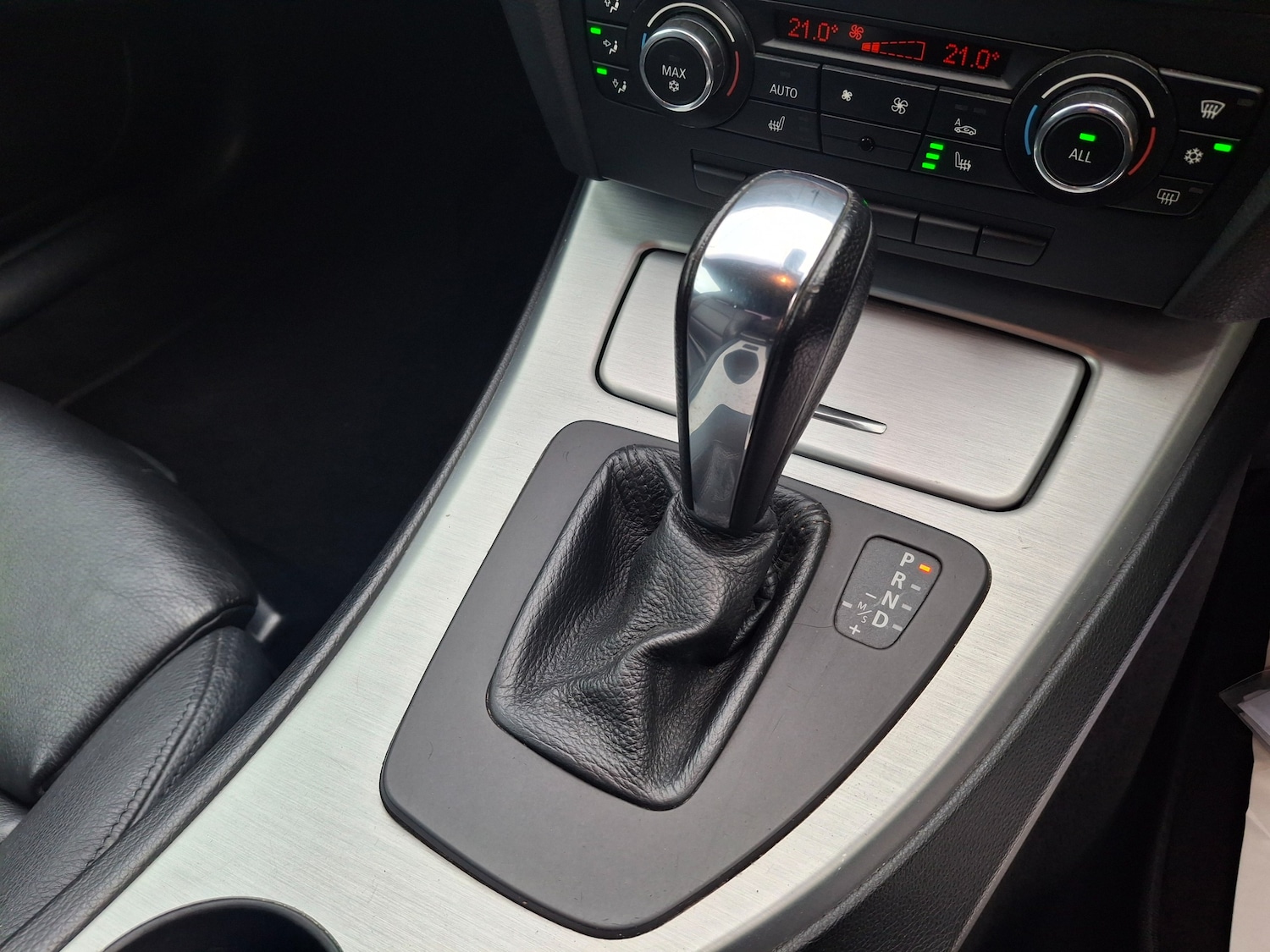 Used BMW 3 Series 2011 for sale - 77526285: Photo 31