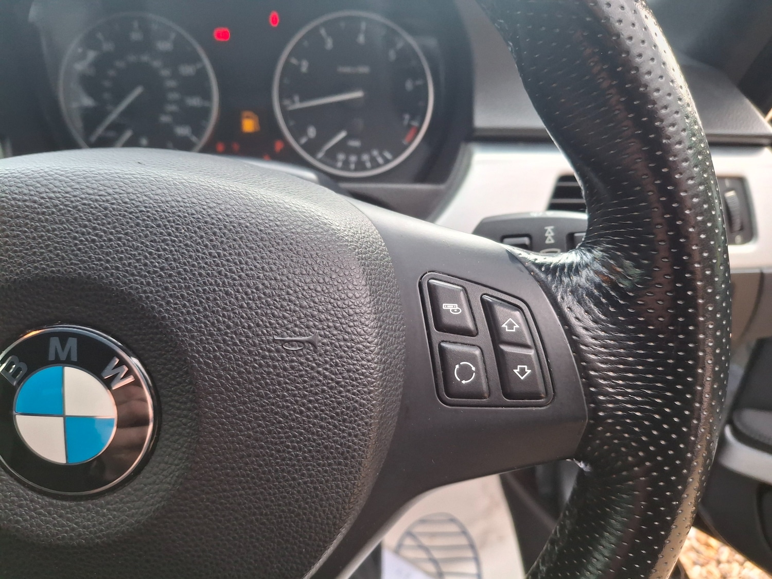 Used BMW 3 Series 2011 for sale - 77526285: Photo 33