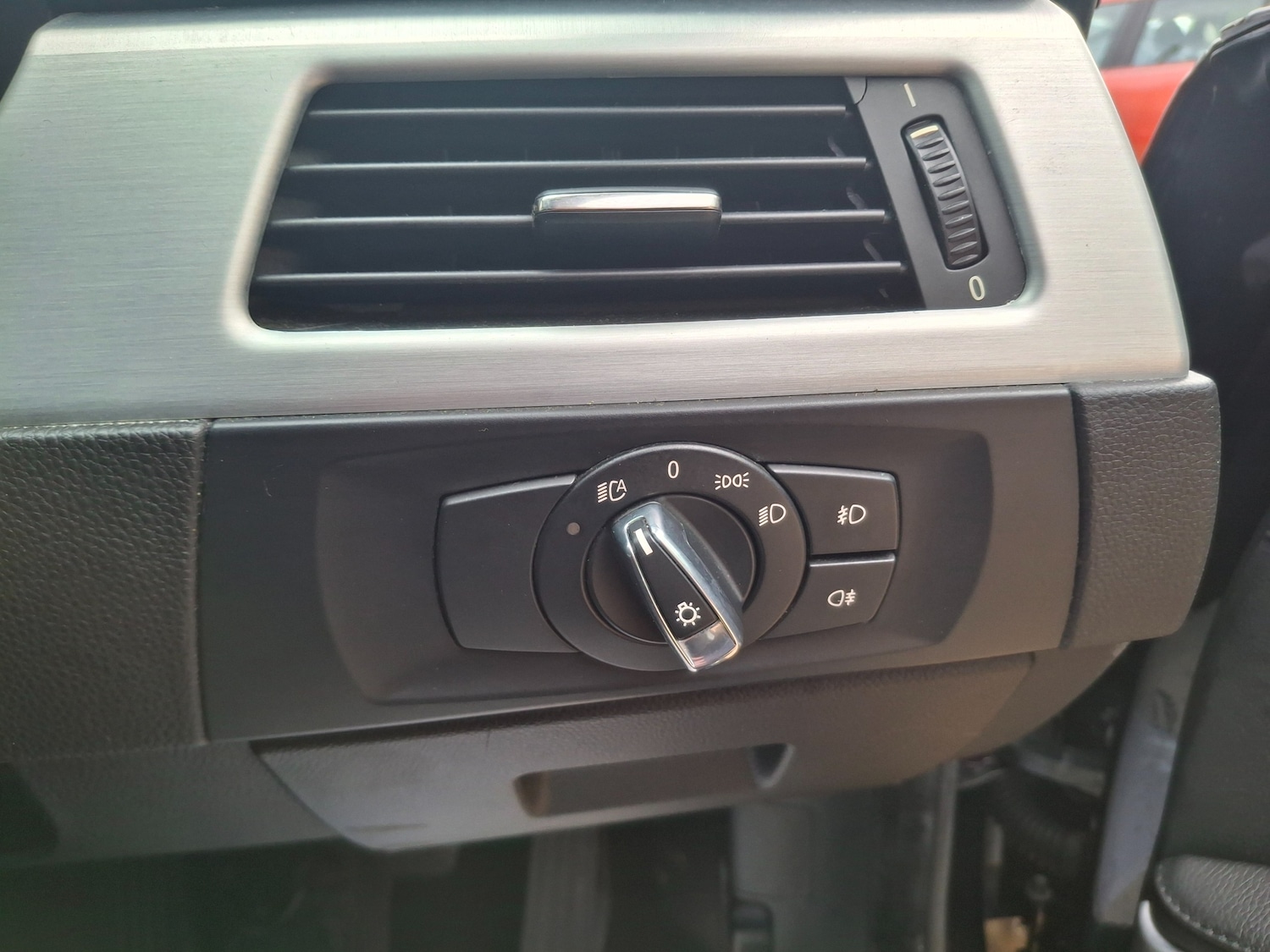 Used BMW 3 Series 2011 for sale - 77526285: Photo 35