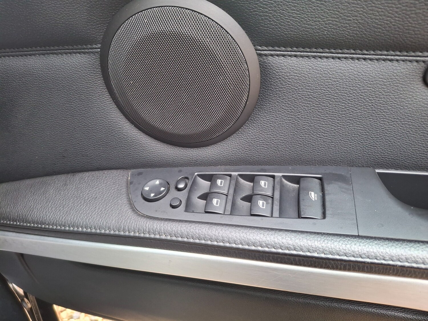 Used BMW 3 Series 2011 for sale - 77526285: Photo 36