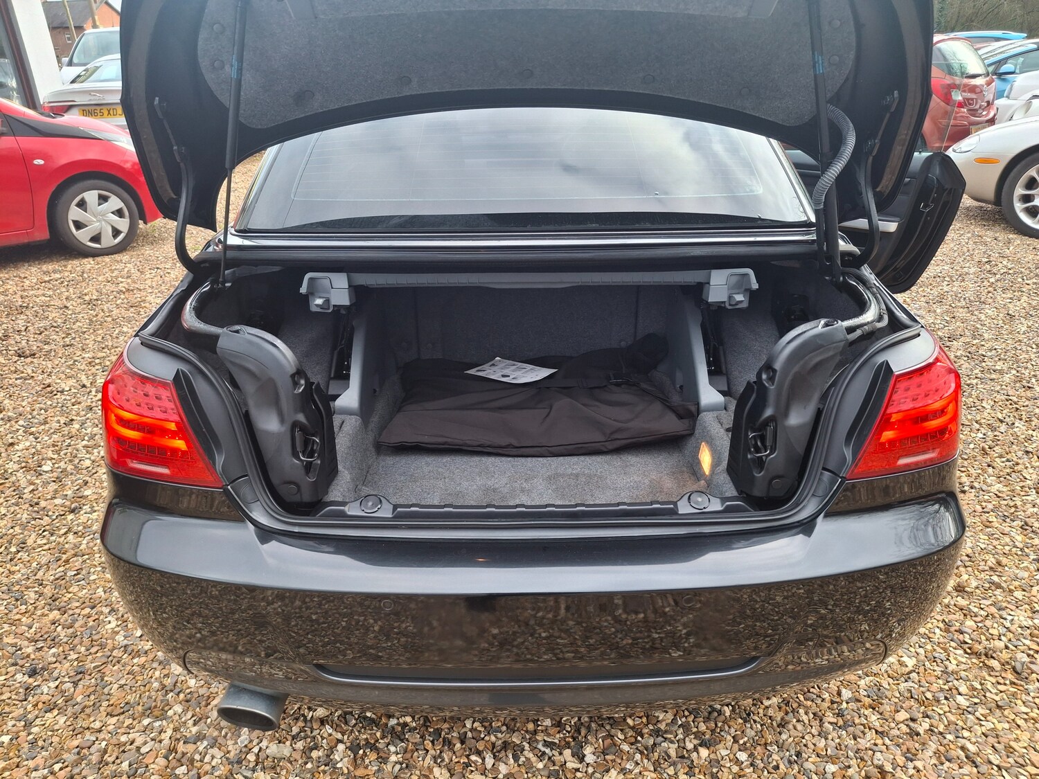 Used BMW 3 Series 2011 for sale - 77526285: Photo 38