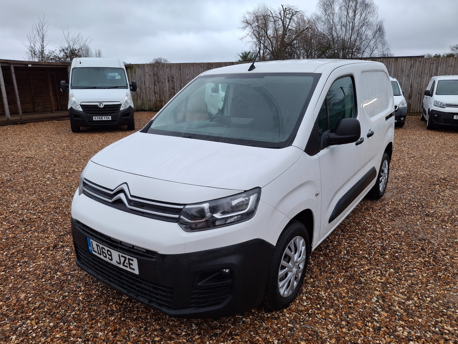 Used Citroen Berlingo 2020 for sale - 77249424: Photo 2
