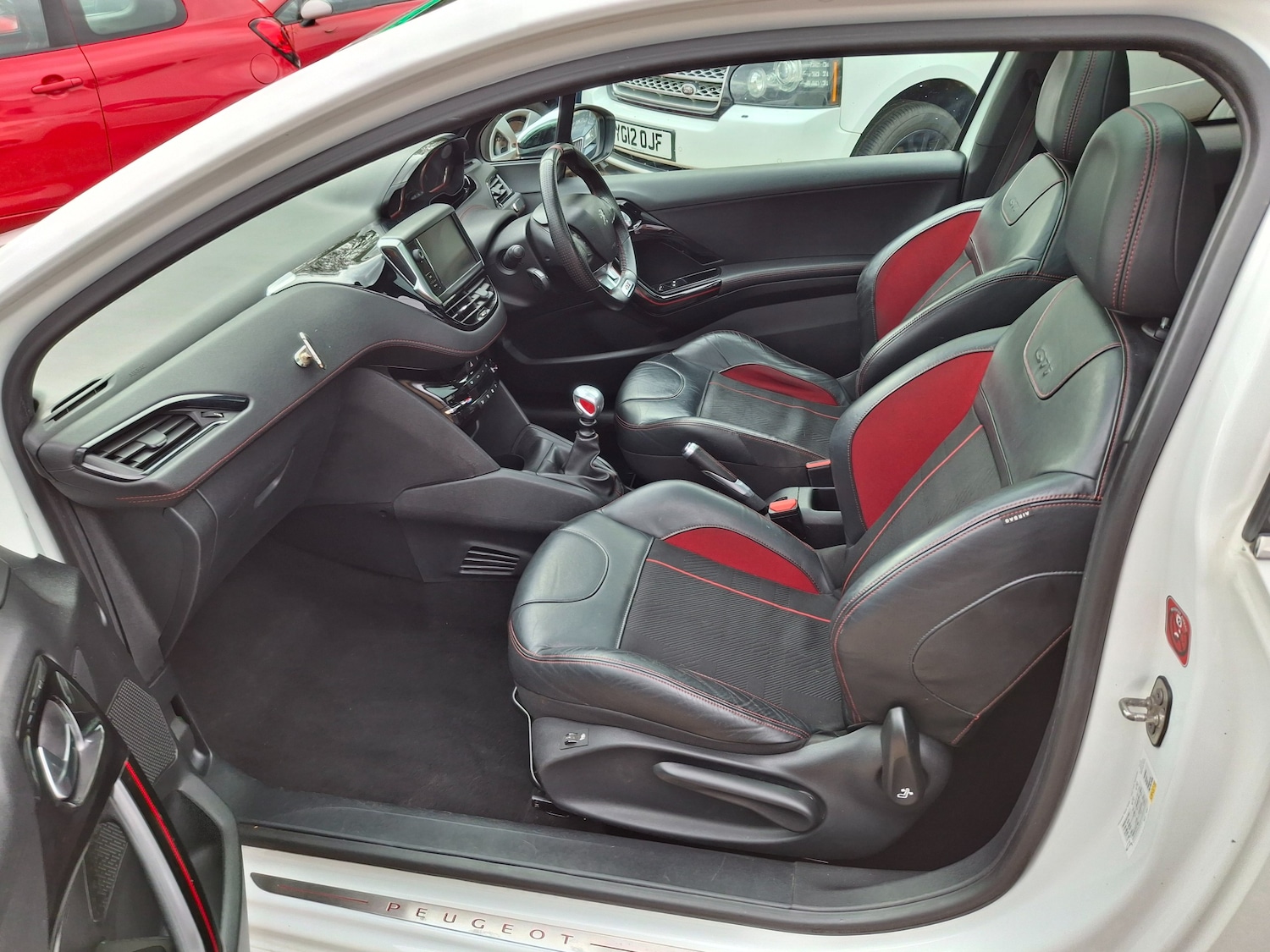 Used Peugeot 208 2015 for sale - 76351411: Photo 13