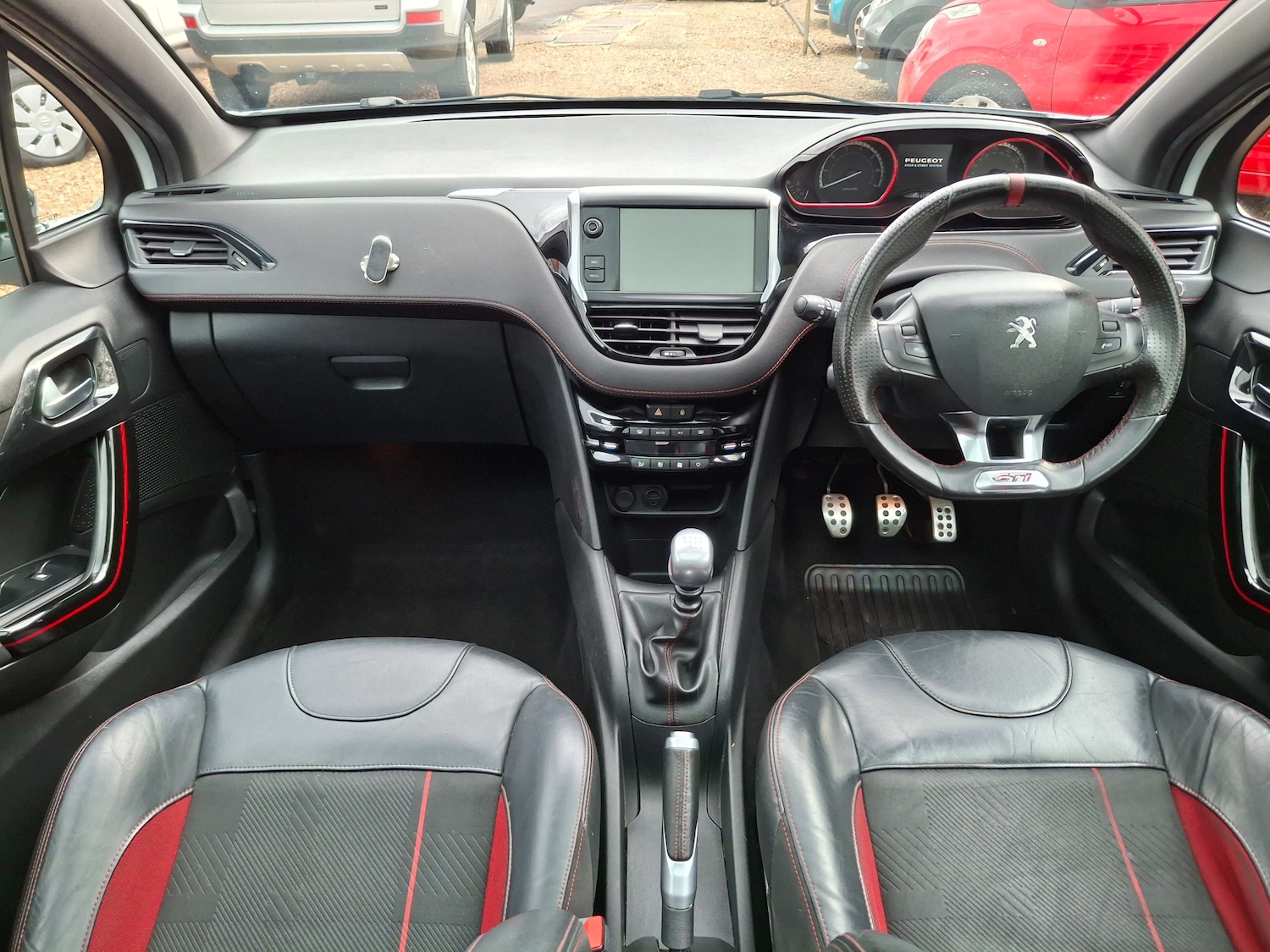 Used Peugeot 208 2015 for sale - 76351411: Photo 15