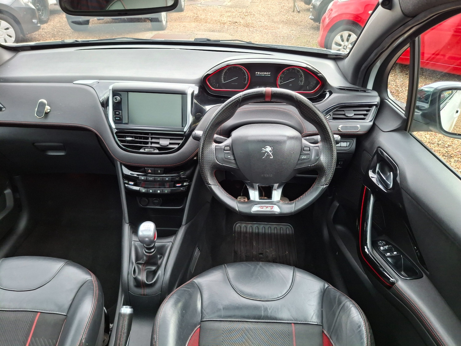 Used Peugeot 208 2015 for sale - 76351411: Photo 16