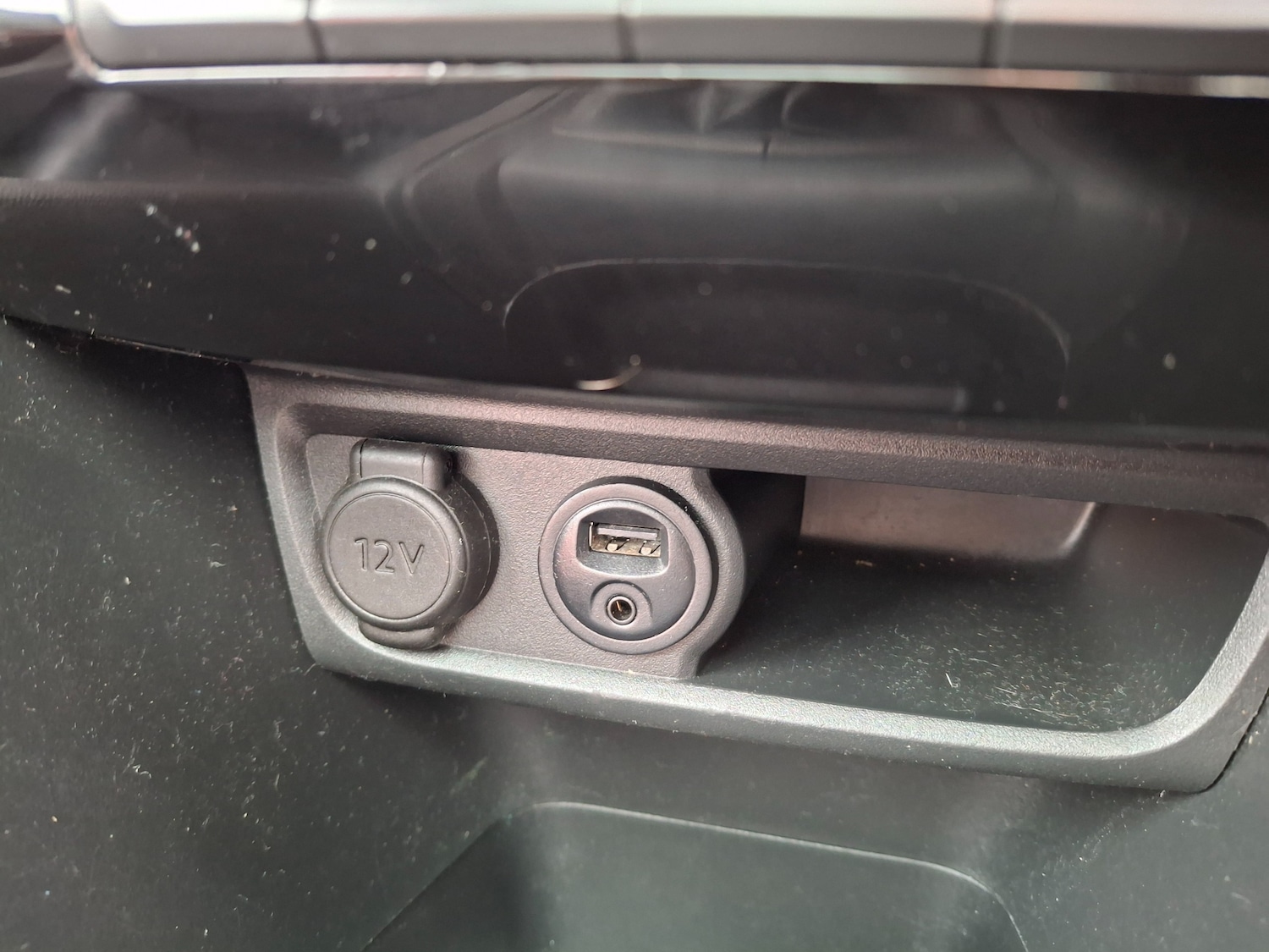 Used Peugeot 208 2015 for sale - 76351411: Photo 24