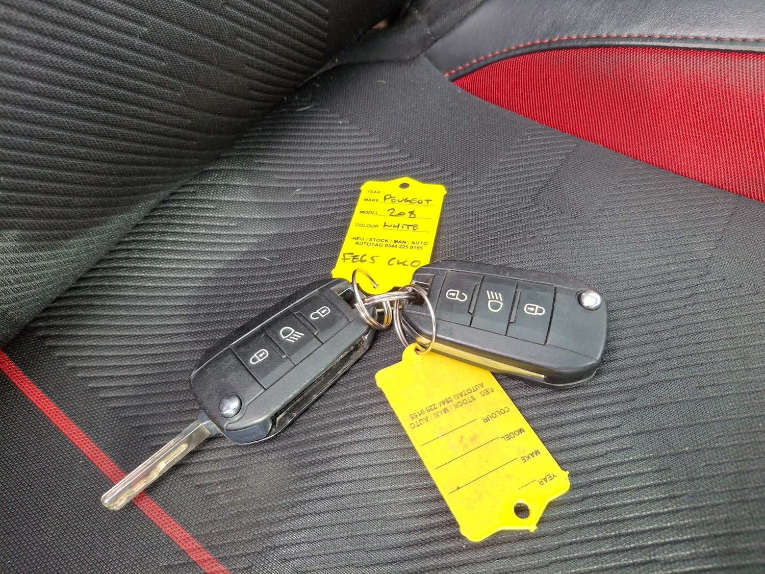 Used Peugeot 208 2015 for sale - 76351411: Photo 34