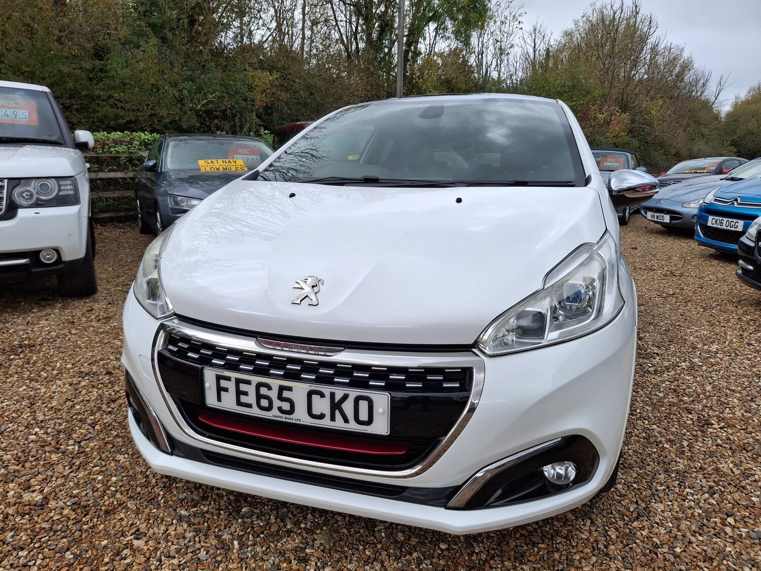 Used Peugeot 208 2015 for sale - 76351411: Photo 40