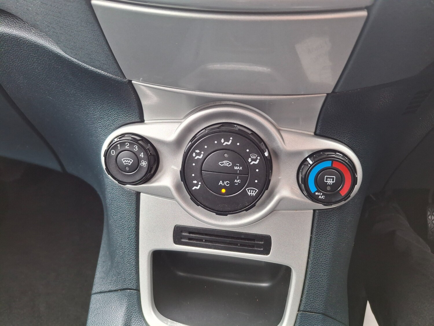 Used Ford Fiesta 2011 for sale - 77845495: Photo 22