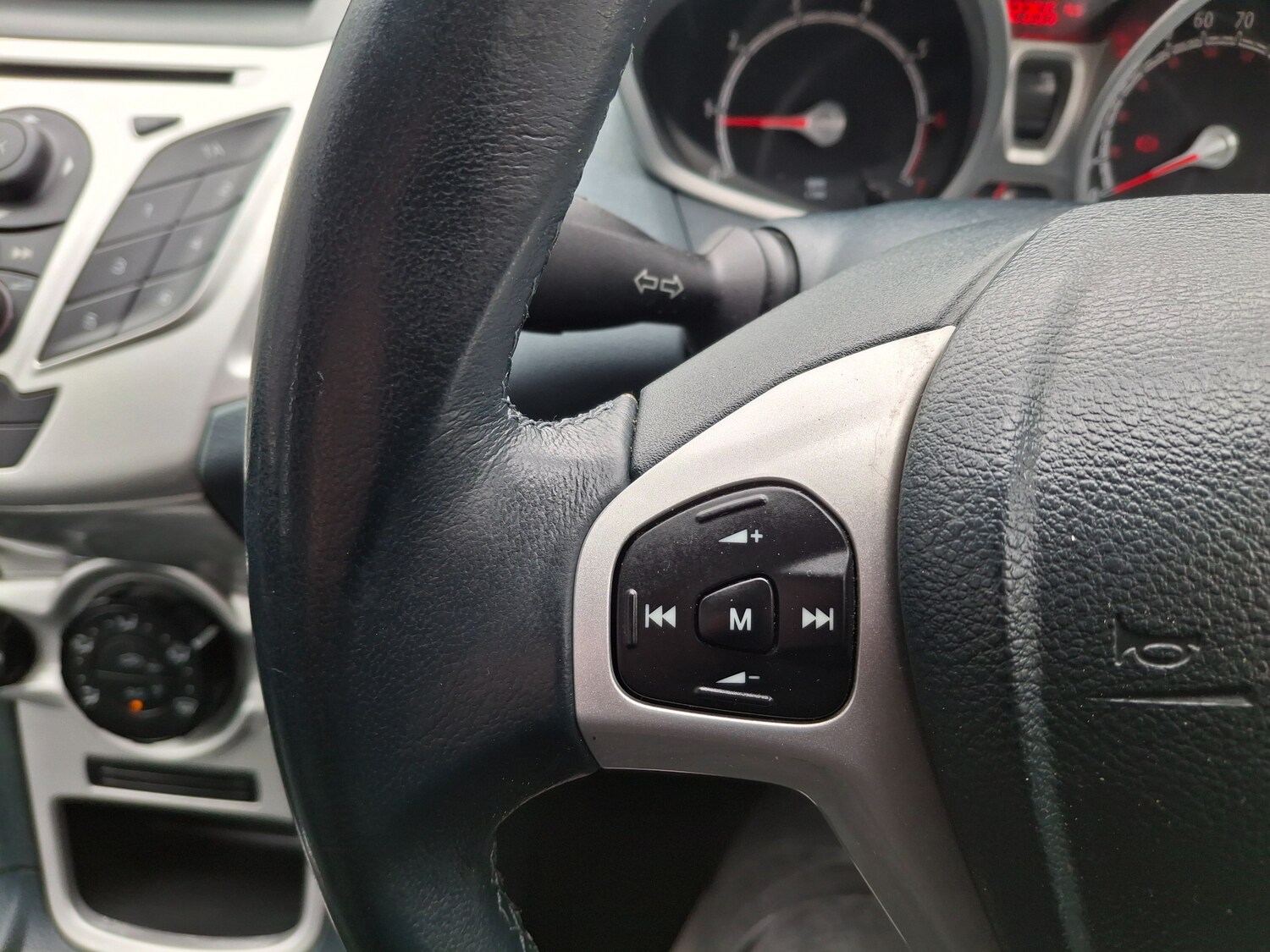 Used Ford Fiesta 2011 for sale - 77845495: Photo 24