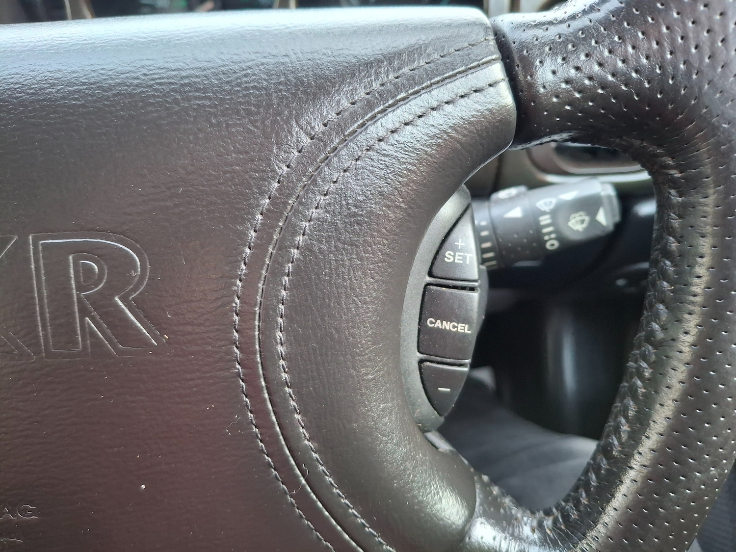 Used Jaguar XKR 1998 for sale - 77989820: Photo 22