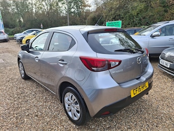 Used Mazda Mazda2 2015 for sale - 76373336: Photo
