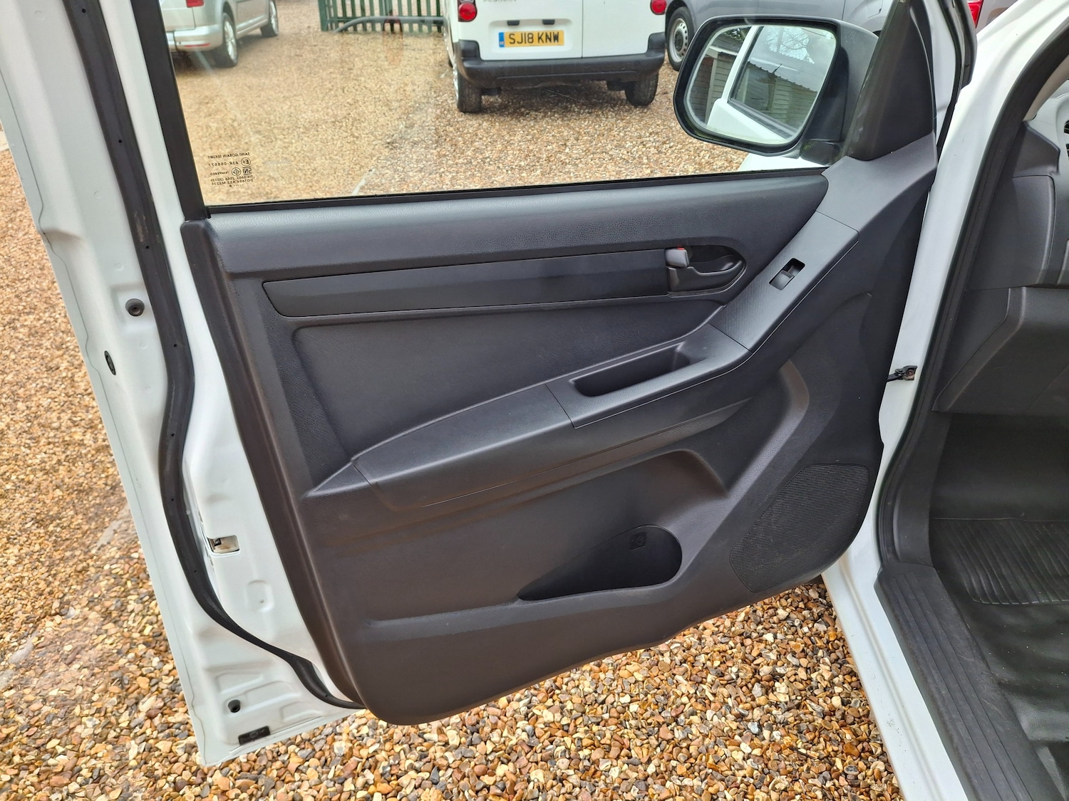 Used Isuzu D-Max 2018 for sale - 77526288: Photo 17