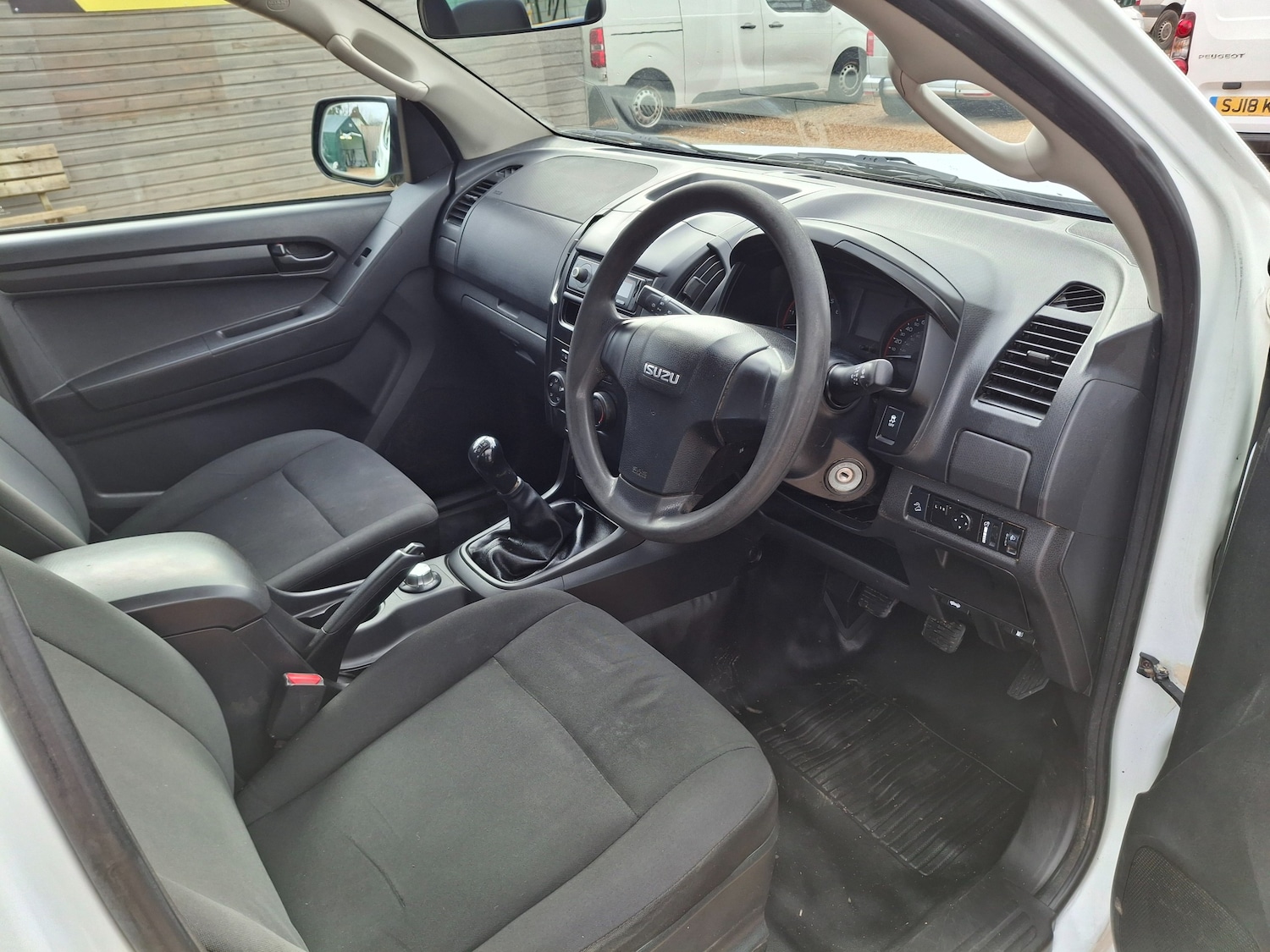 Used Isuzu D-Max 2018 for sale - 77526288: Photo 9