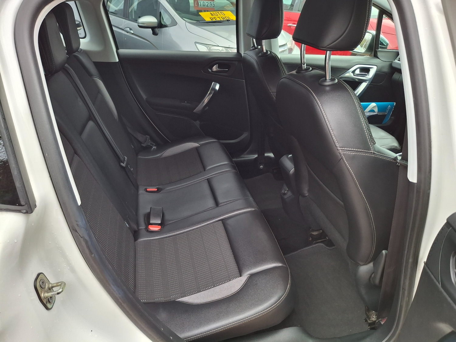 Used Peugeot 2008 2013 for sale - 76665372: Photo 11