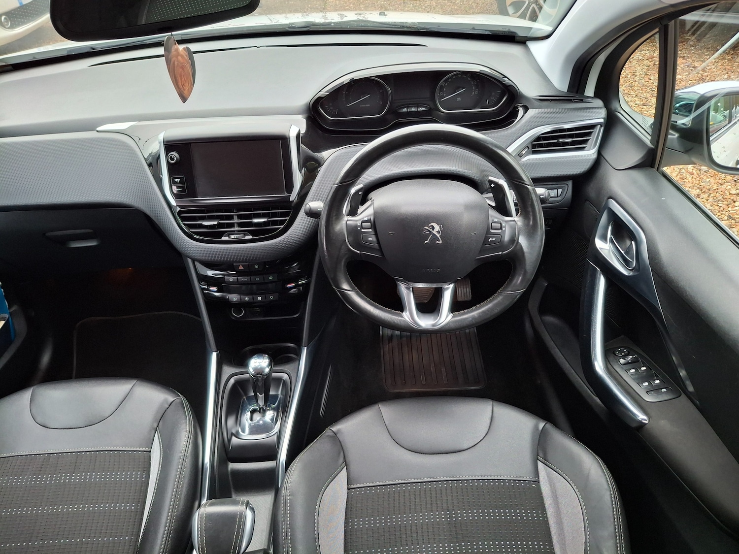 Used Peugeot 2008 2013 for sale - 76665372: Photo 15