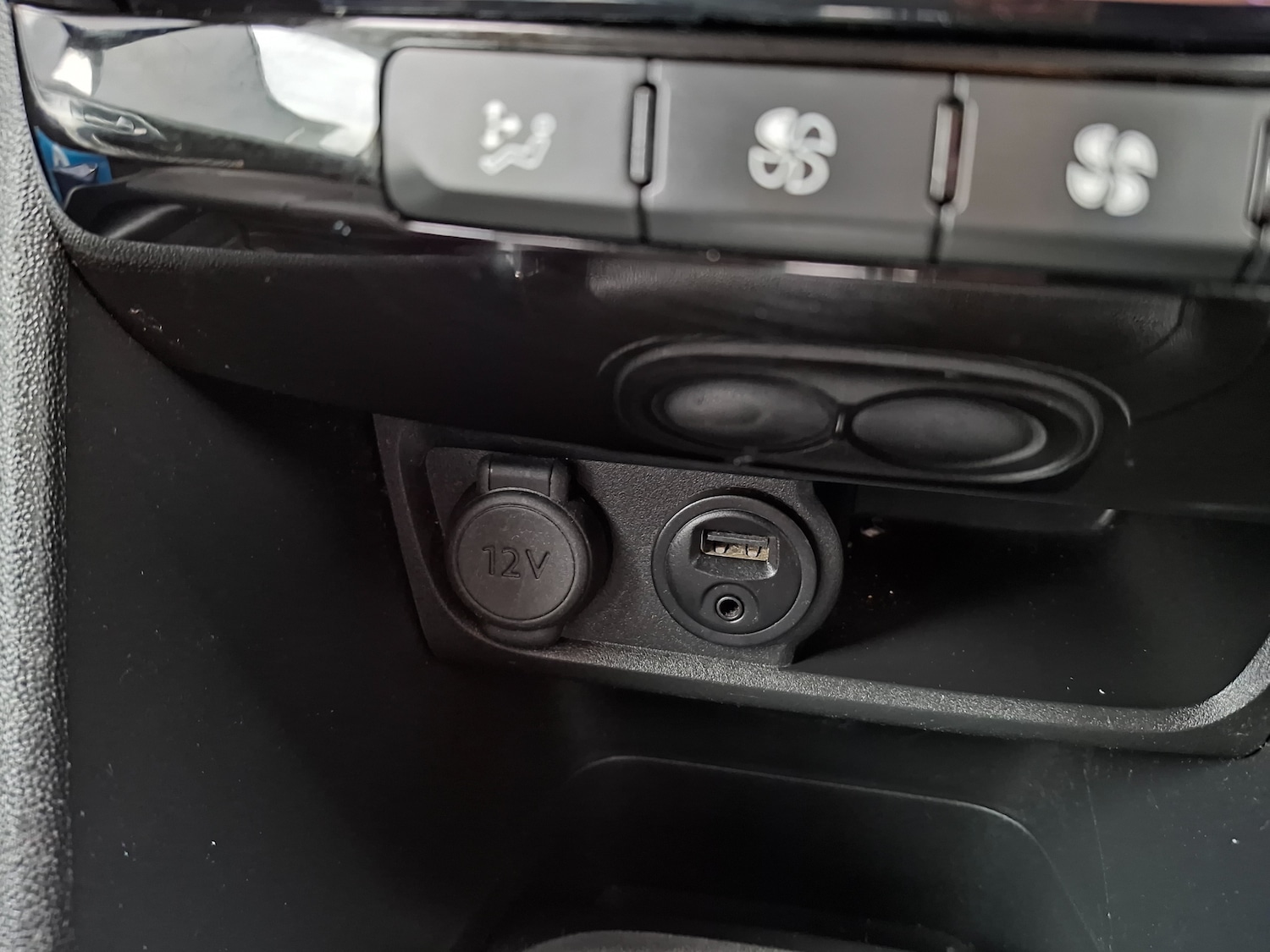 Used Peugeot 2008 2013 for sale - 76665372: Photo 22