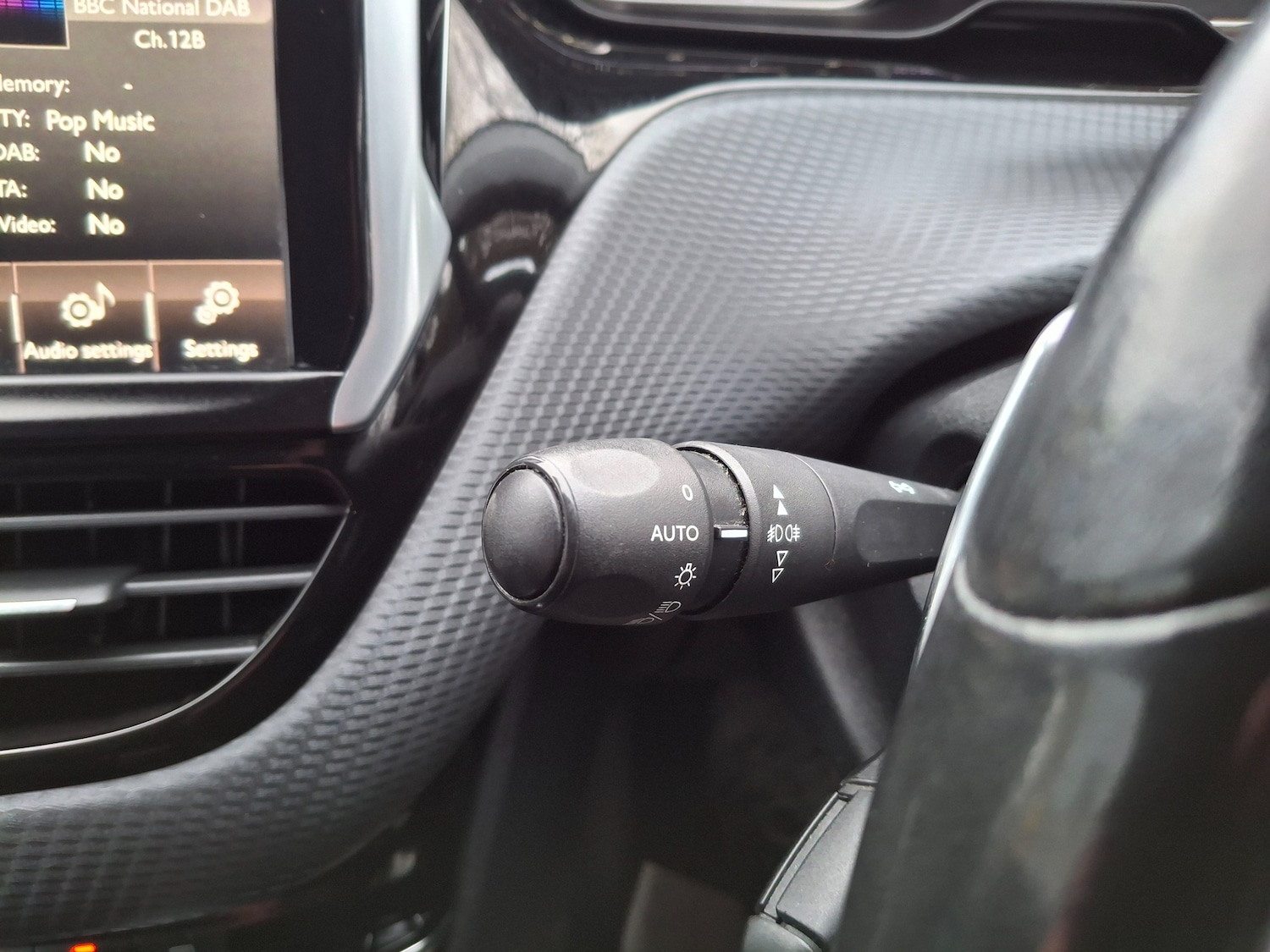 Used Peugeot 2008 2013 for sale - 76665372: Photo 26