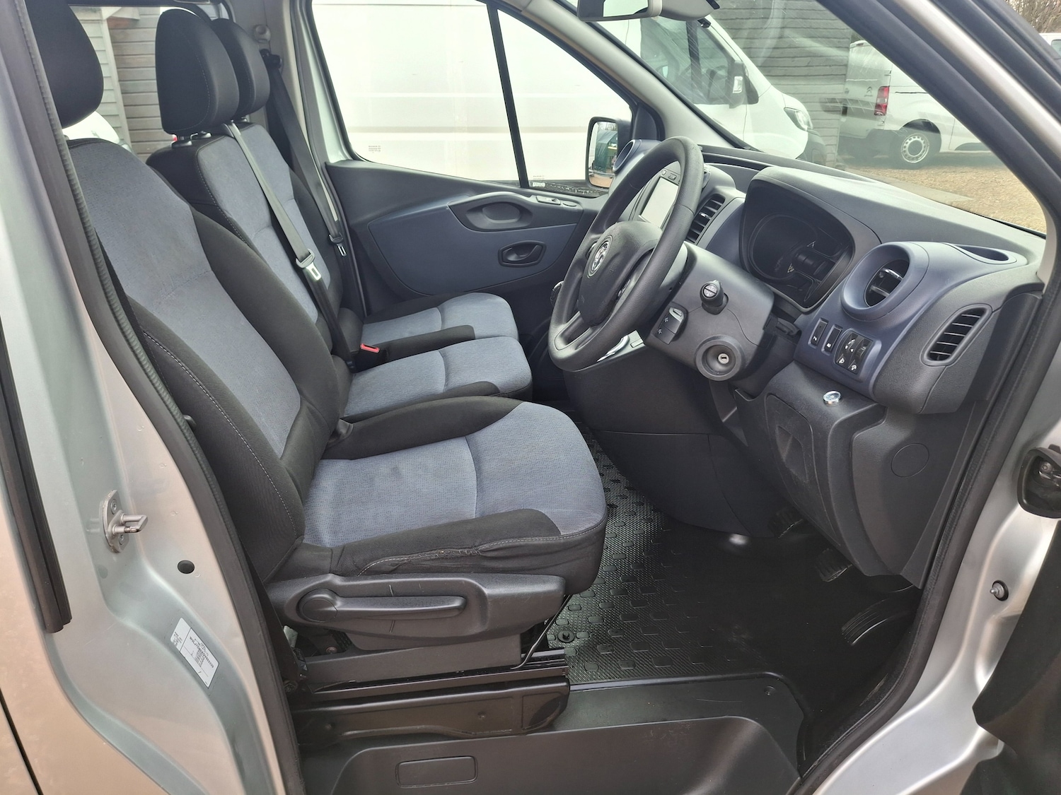 Used Vauxhall Vivaro 2016 for sale - 77552503: Photo 10