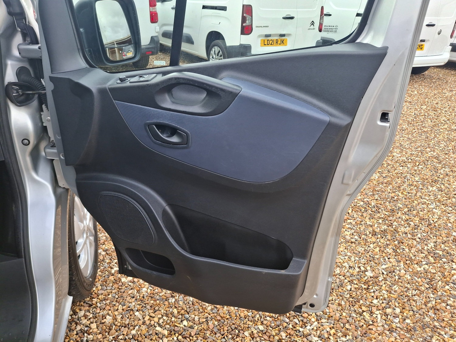 Used Vauxhall Vivaro 2016 for sale - 77552503: Photo 20