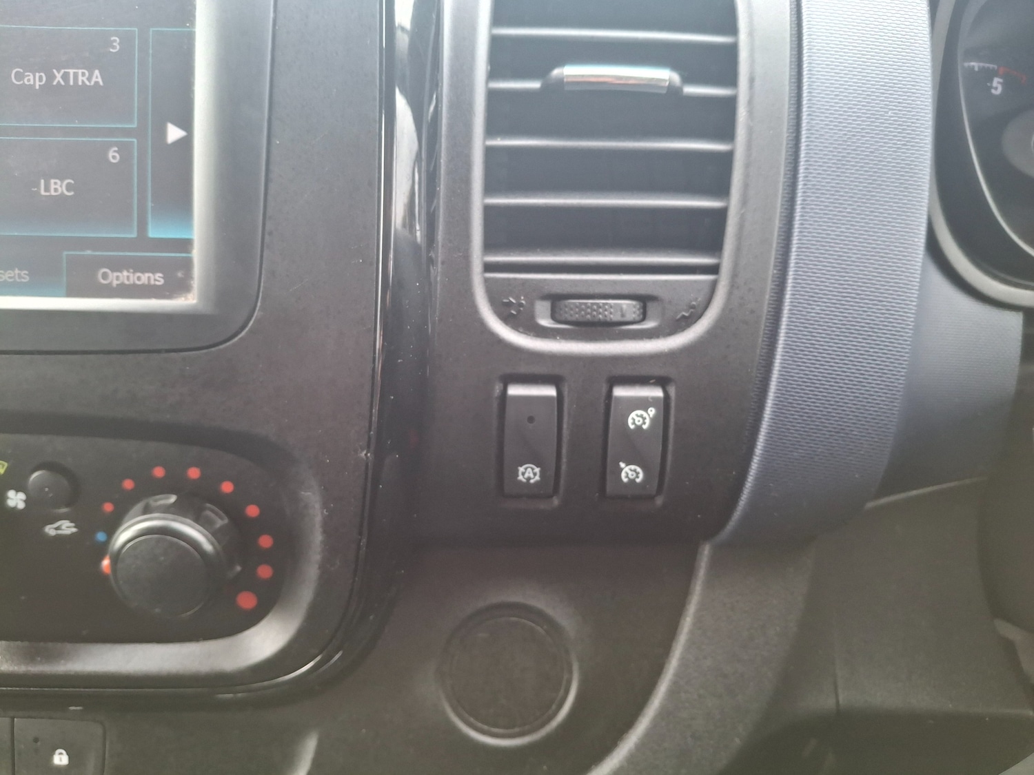 Used Vauxhall Vivaro 2016 for sale - 77552503: Photo 27