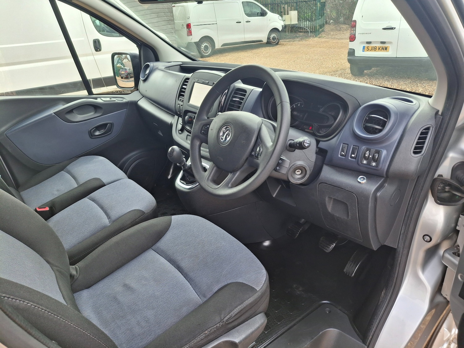 Used Vauxhall Vivaro 2016 for sale - 77552503: Photo 9