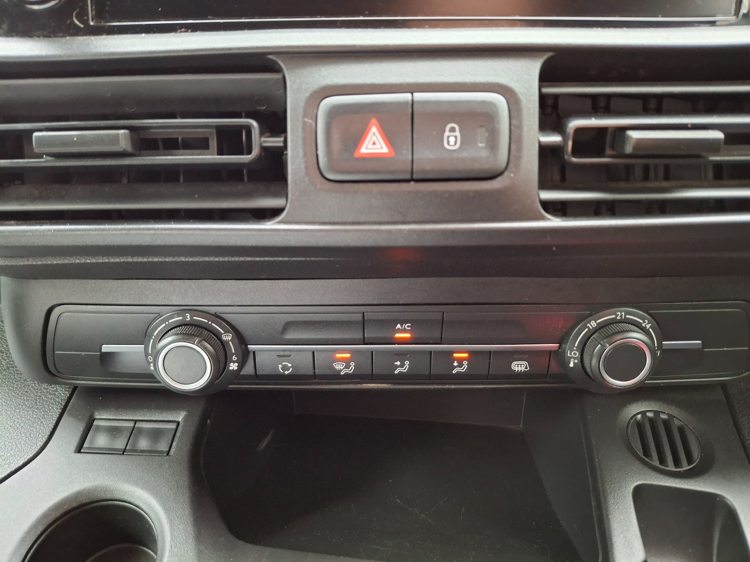 Used Citroen Berlingo 2021 for sale - 76287921: Photo 22