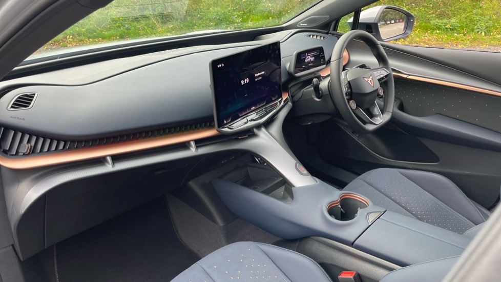 Used Cupra Tavascan 2025 for sale - 75910405: Photo 2