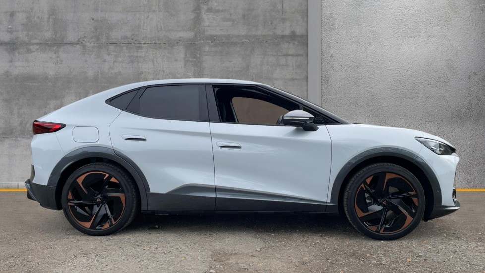 Used Cupra Tavascan 2025 for sale - 75910405: Photo 4