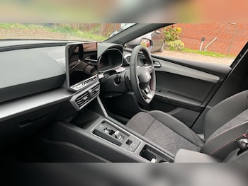 Used SEAT Leon 2025 for sale - 76241634: Photo