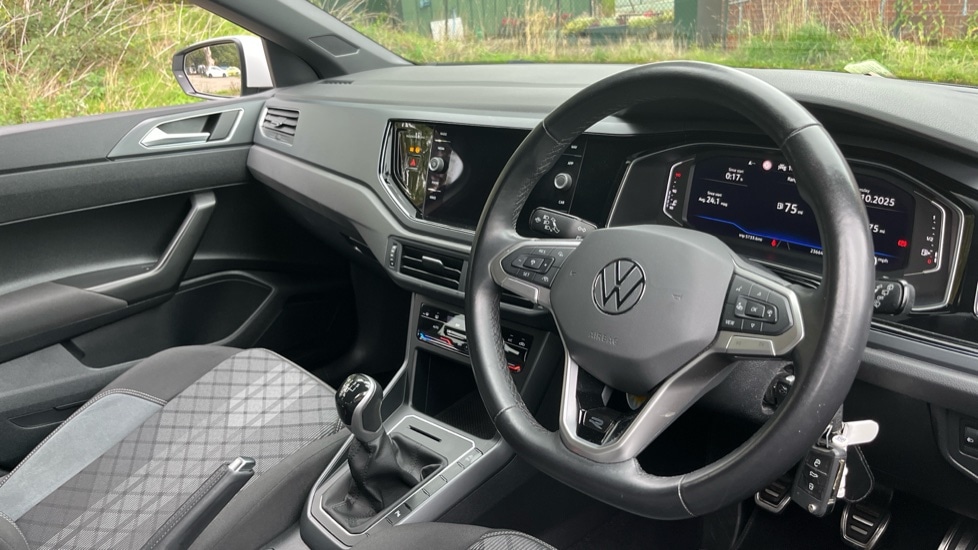 Used Volkswagen Polo 2023 for sale - 77018363: Photo 9