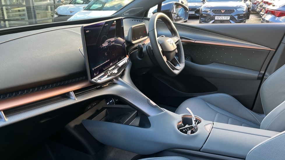 Used Cupra Tavascan 2025 for sale - 76966808: Photo 2