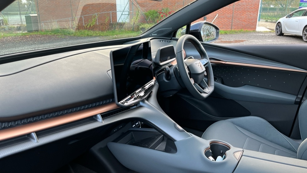 Used Cupra Tavascan 2025 for sale - 76731512: Photo 2